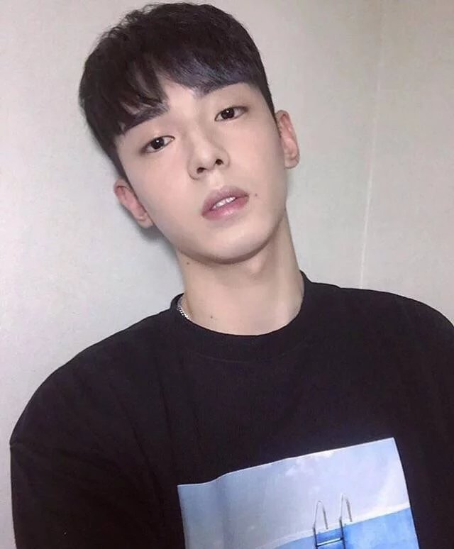 任思志妮