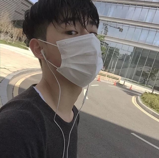 胡烁柔宽