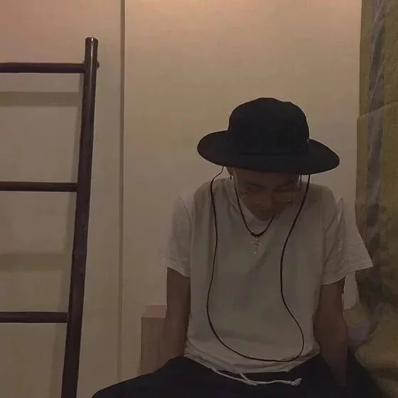 陈轮全爽