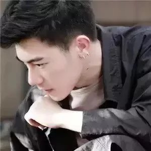 师青梦弘