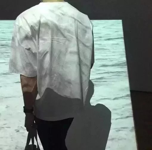 水颖娴辉